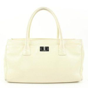 Chanel Cream Caviar Leather Cerf Reissue Tote bag 9ck216s